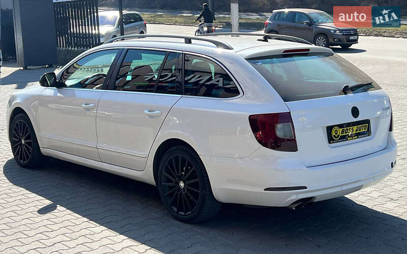 Универсал Skoda Superb 2012 в Черновцах