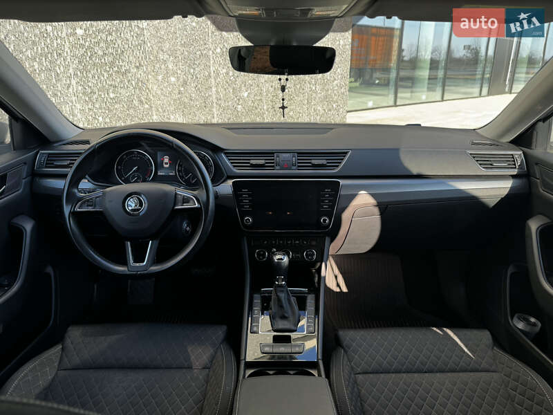 Лифтбек Skoda Superb 2019 в Ужгороде