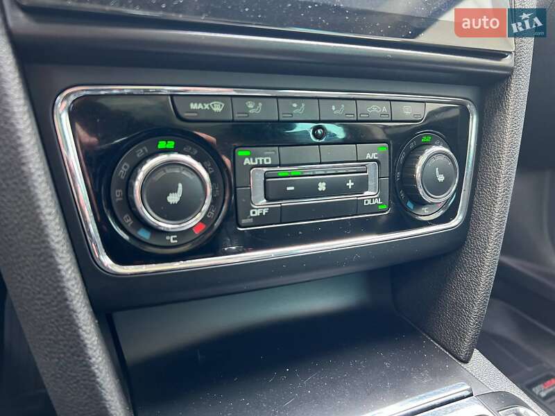 Универсал Skoda Superb 2014 в Киеве