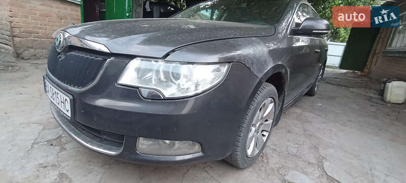 Универсал Skoda Superb 2010 в Кропивницком