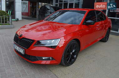 Лифтбек Skoda Superb 2019 в 