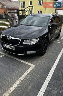 Универсал Skoda Superb 2011 в Стрые