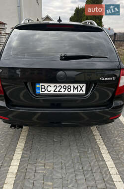 Універсал Skoda Superb 2011 в 