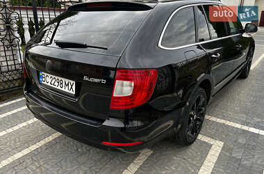 Універсал Skoda Superb 2011 в 