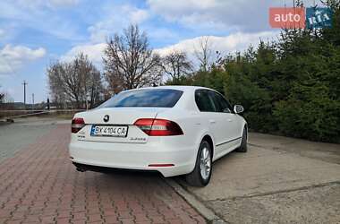 Лифтбек Skoda Superb 2014 в 