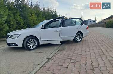Лифтбек Skoda Superb 2014 в 