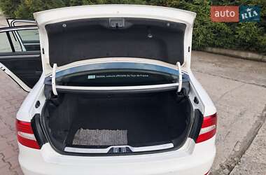 Лифтбек Skoda Superb 2014 в 
