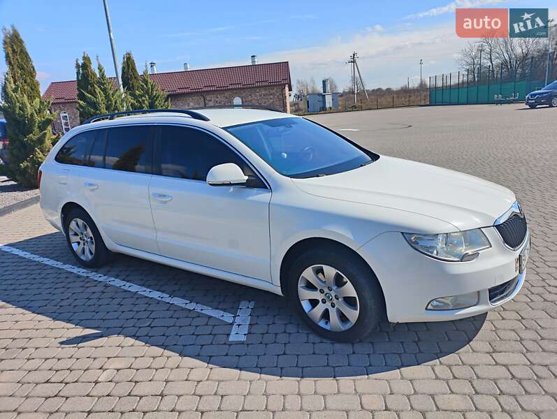 Универсал Skoda Superb 2013 в Шепетовке