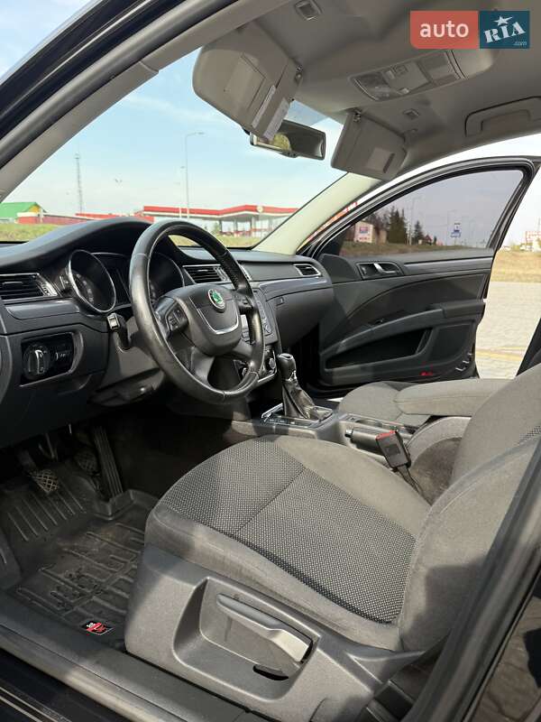 Лифтбек Skoda Superb 2013 в Стрые