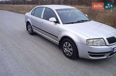 Лифтбек Skoda Superb 2006 в Звягеле