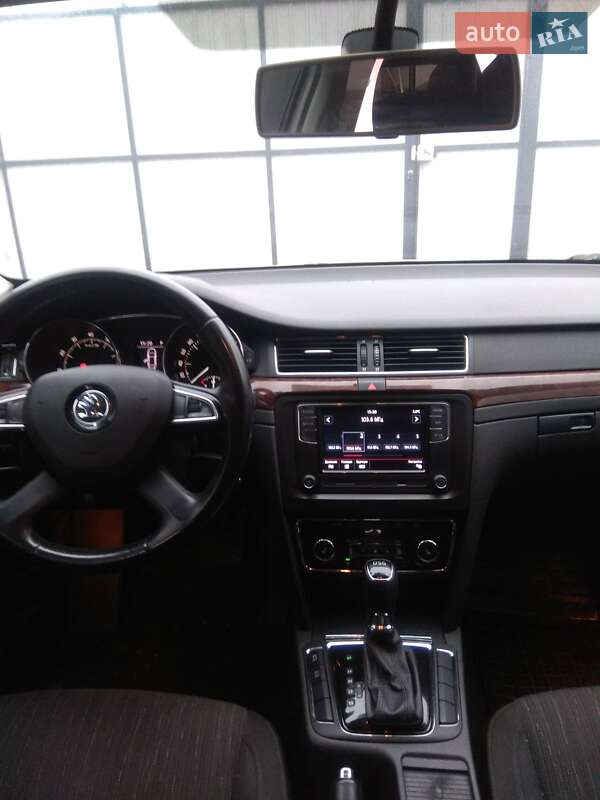 Лифтбек Skoda Superb 2014 в Кривом Роге