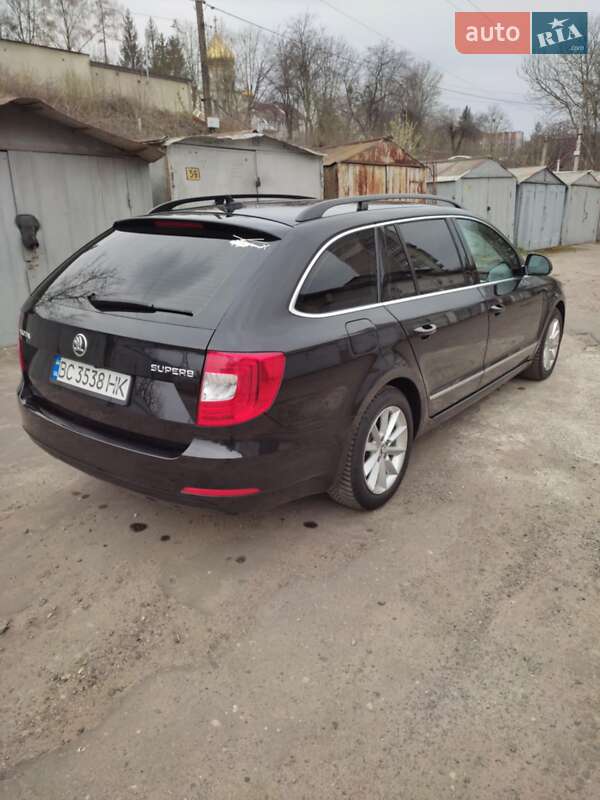 Універсал Skoda Superb 2014 в Львові