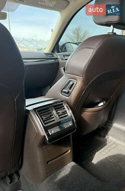 Лифтбек Skoda Superb 2015 в 