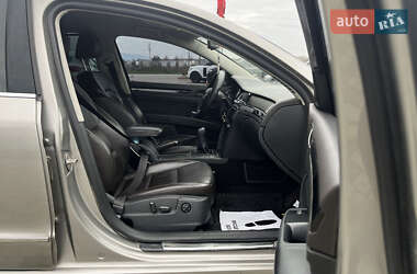 Лифтбек Skoda Superb 2012 в 
