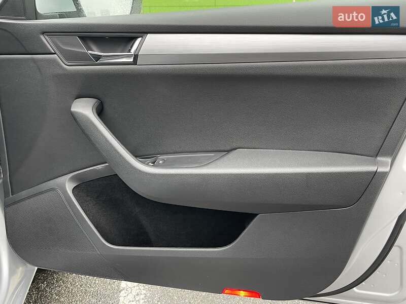 Універсал Skoda Superb 2018 в Києві