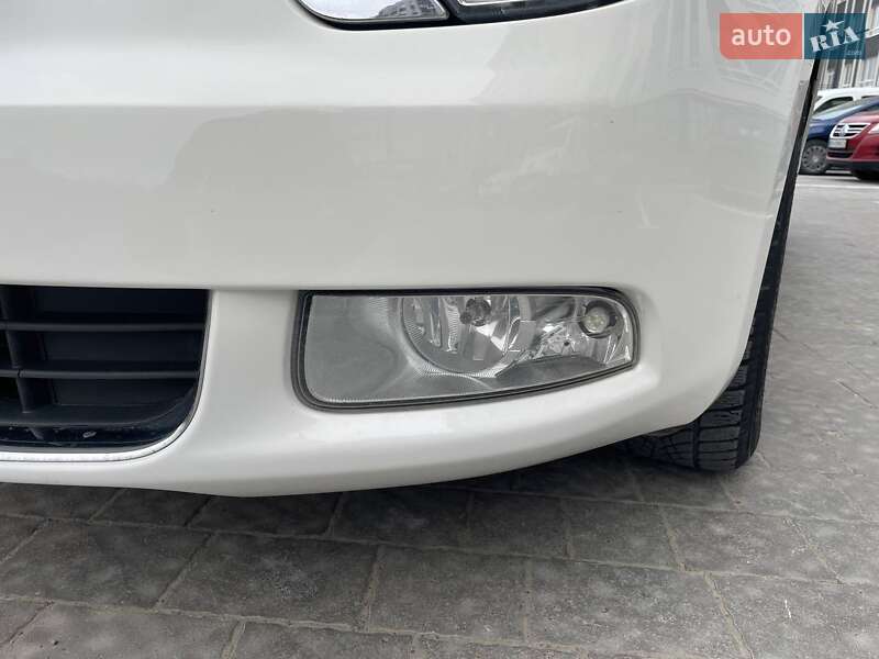 Универсал Skoda Superb 2010 в Львове