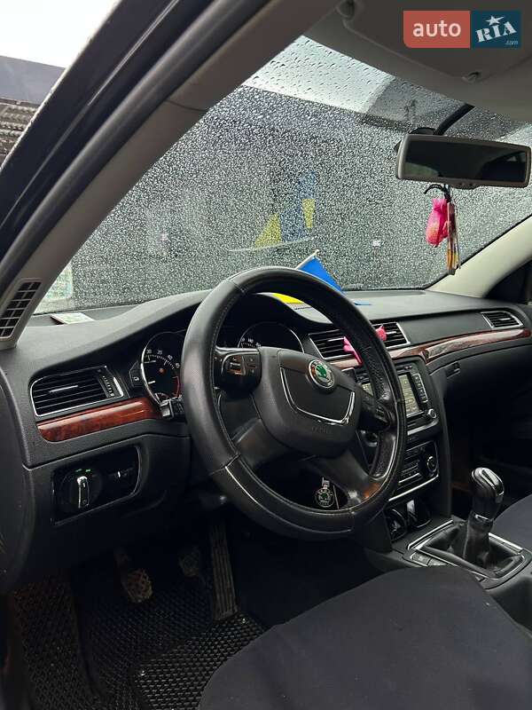 Ліфтбек Skoda Superb 2009 в Болехові