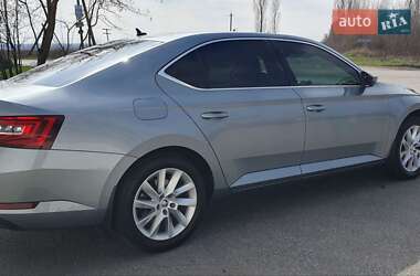 Лифтбек Skoda Superb 2018 в 