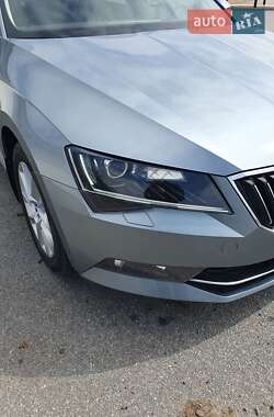 Лифтбек Skoda Superb 2018 в 