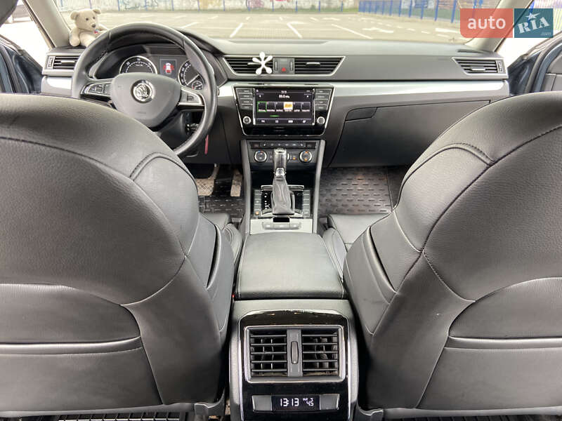 Универсал Skoda Superb 2016 в Нововолынске