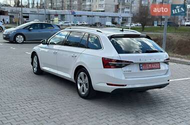 Універсал Skoda Superb 2019 в 