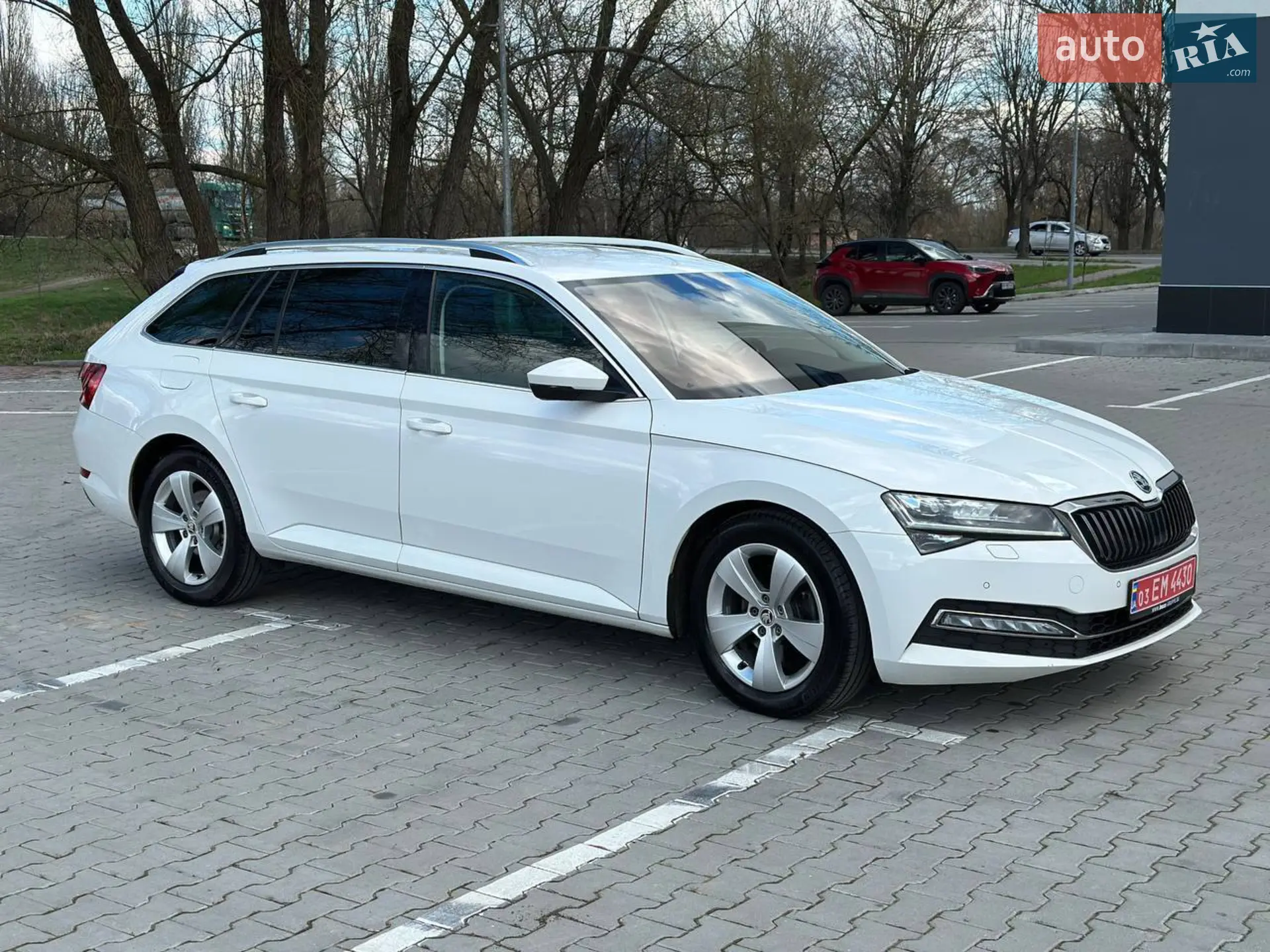 2019 Skoda Superb - мініатюра 10