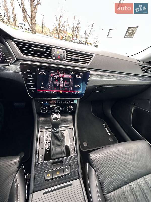 Універсал Skoda Superb 2019 в Хмельницькому