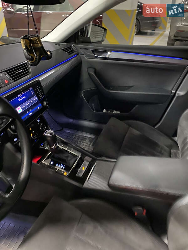 Лифтбек Skoda Superb 2019 в Киеве