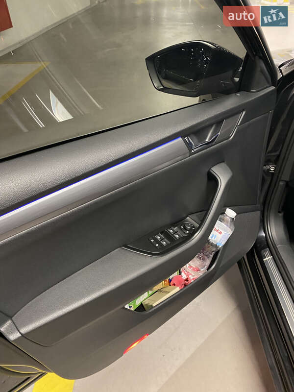 Лифтбек Skoda Superb 2019 в Киеве