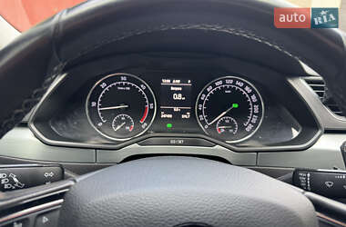 Лифтбек Skoda Superb 2018 в 
