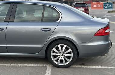 Лифтбек Skoda Superb 2009 в 