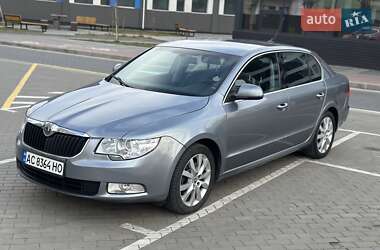 Лифтбек Skoda Superb 2009 в 