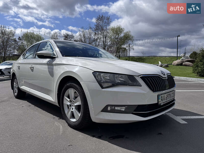 Ліфтбек Skoda Superb 2015 в Києві фото 10 Ліфтбек Skoda Superb 2015 в Києві