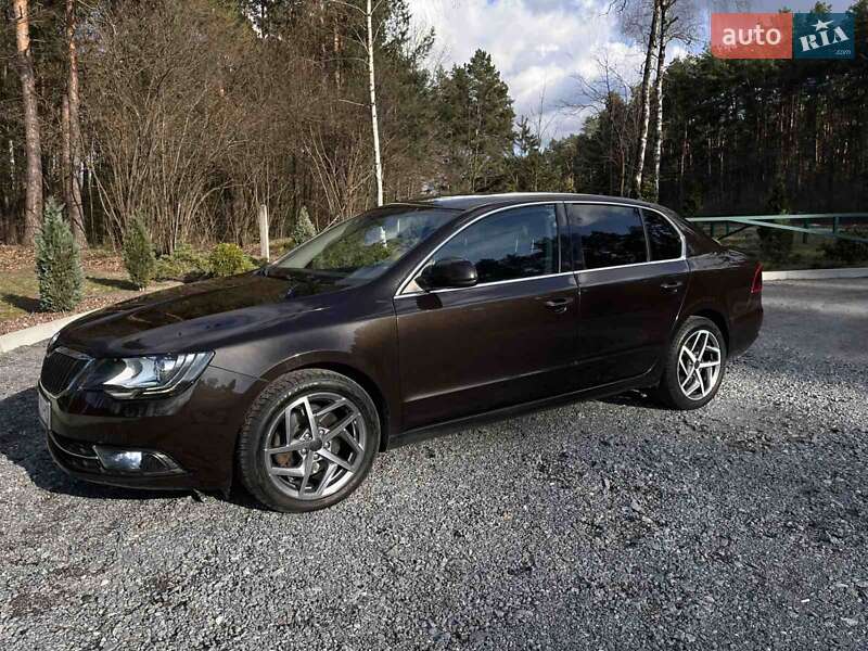 Ліфтбек Skoda Superb 2013 в Славуті