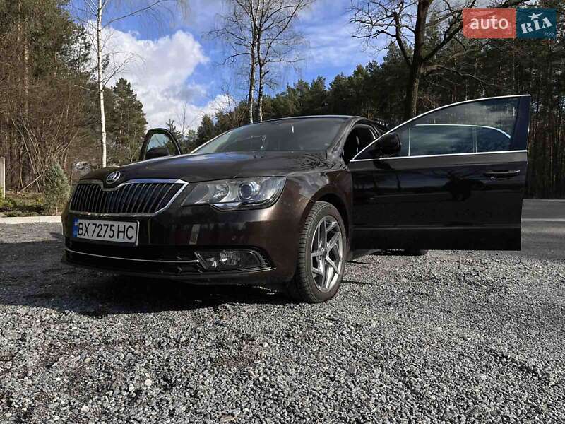 Ліфтбек Skoda Superb 2013 в Славуті