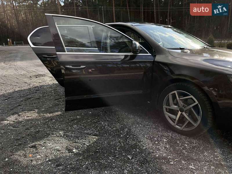 Ліфтбек Skoda Superb 2013 в Славуті