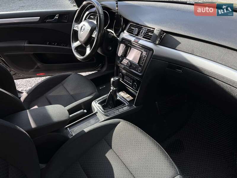 Ліфтбек Skoda Superb 2013 в Славуті