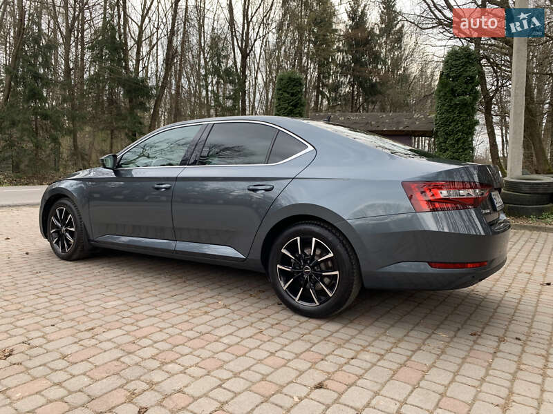 Лифтбек Skoda Superb 2016 в Дрогобыче