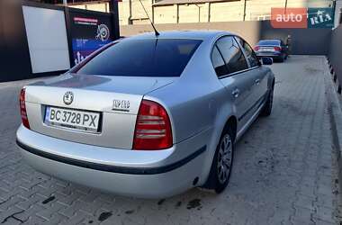 Лифтбек Skoda Superb 2006 в 