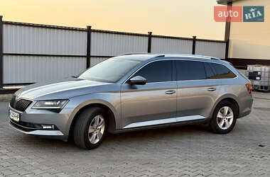 Универсал Skoda Superb 2018 в 