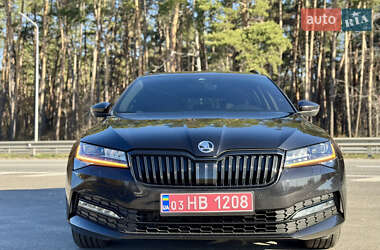Універсал Skoda Superb 2021 в 