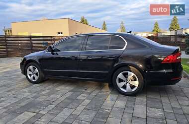 Лифтбек Skoda Superb 2014 в 