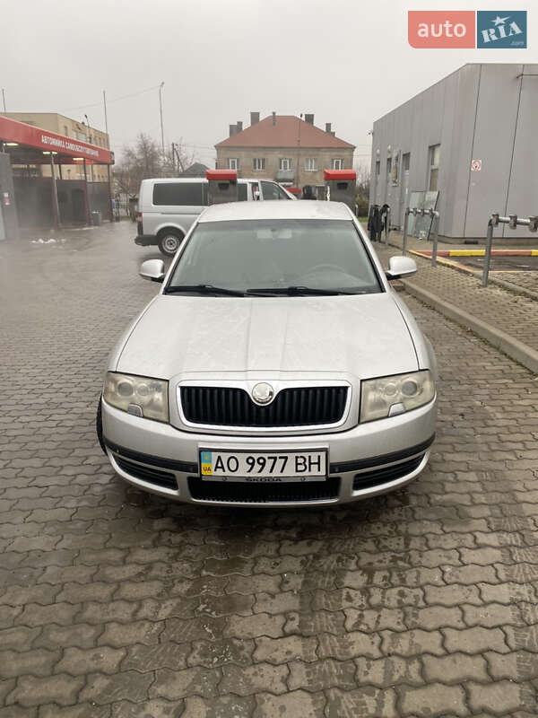 Лифтбек Skoda Superb 2006 в 