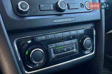 Ліфтбек Skoda Superb 2011 в 