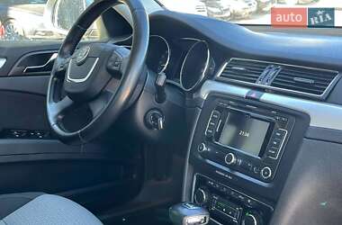 Ліфтбек Skoda Superb 2011 в 