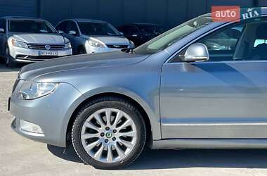 Ліфтбек Skoda Superb 2011 в 