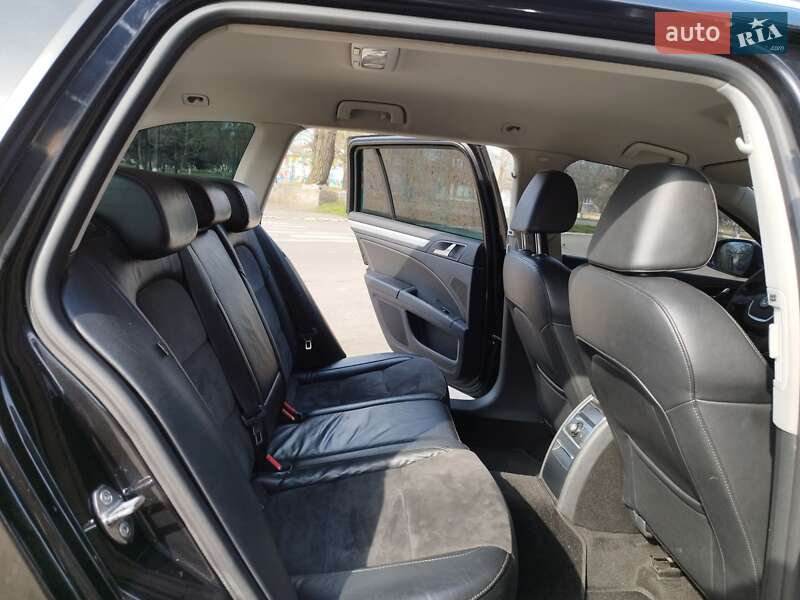 Универсал Skoda Superb 2011 в Каменском