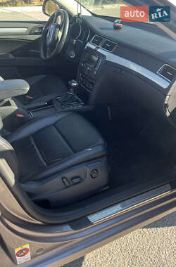 Універсал Skoda Superb 2012 в 
