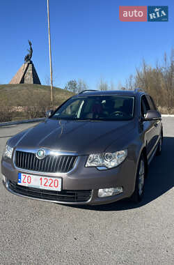 Універсал Skoda Superb 2012 в 