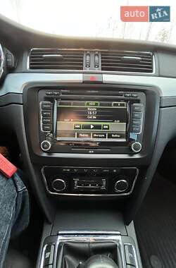 Лифтбек Skoda Superb 2013 в 